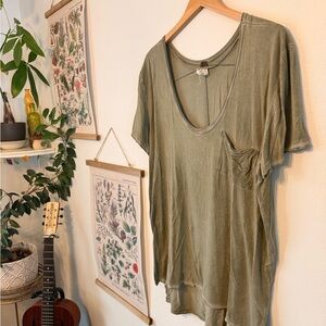 We The Free - Large- Sage Green Short Sleeve Hi-lo Tee